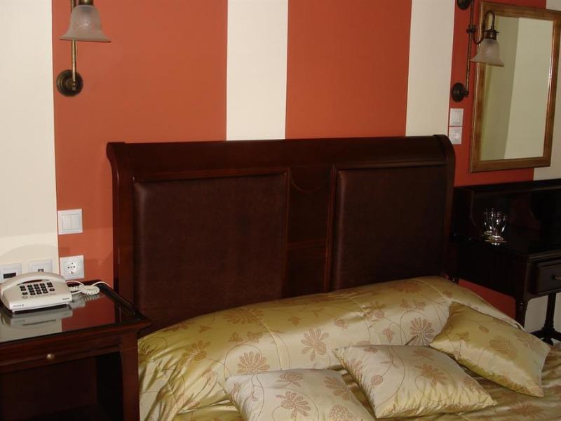 Enavlion Hotel