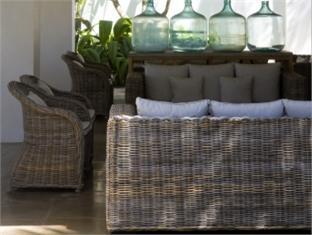 The Villa Bentota by KK Collection