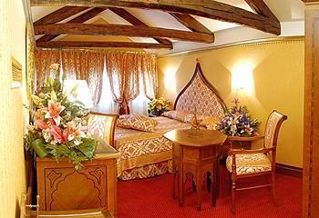 Отель Ai Mori D`Oriente Италия, Венеция, фото 6