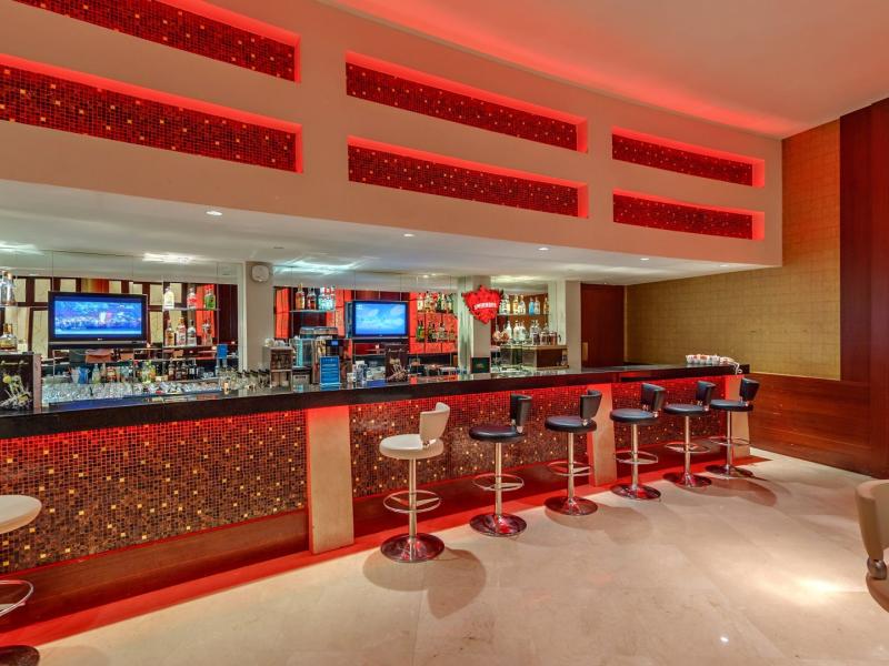 Calista Luxury Resort