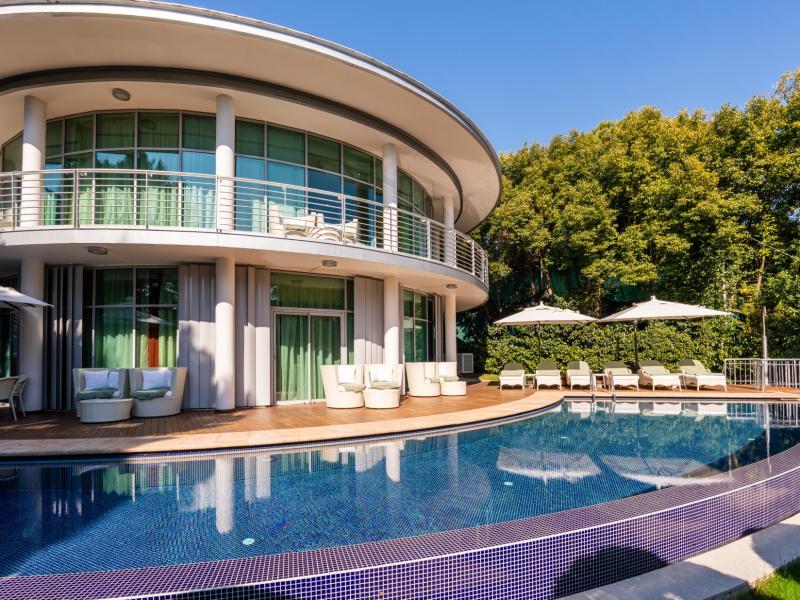 Calista Luxury Resort