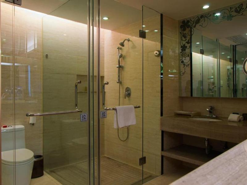 Ramada Plaza Shenzhen North