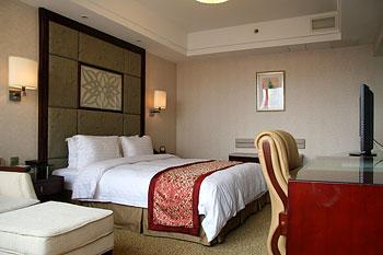 Ramada Plaza Peace Shanghai