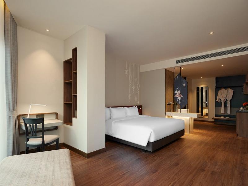 Centara Life Hotel Bangkok Phra Nakhon 