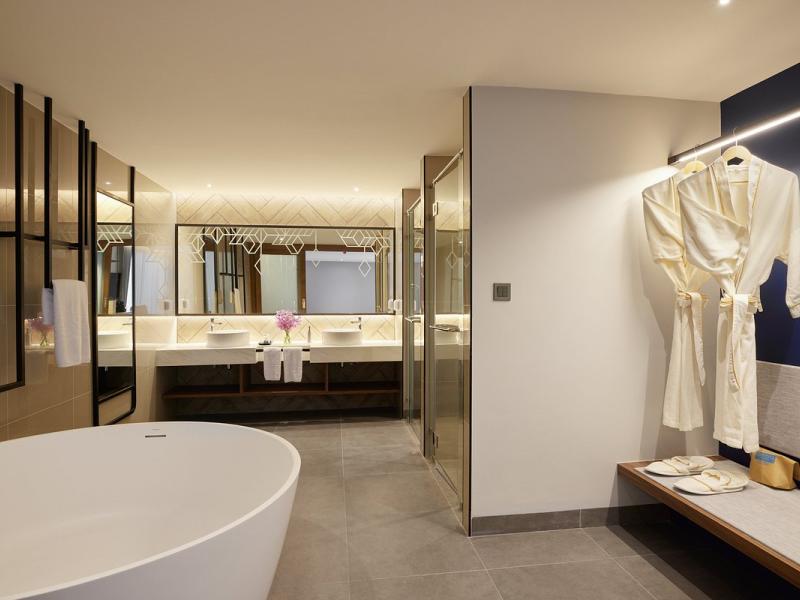 Centara Life Hotel Bangkok Phra Nakhon 