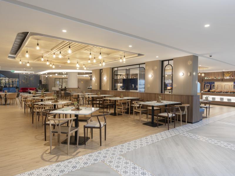 Centara Life Hotel Bangkok Phra Nakhon 