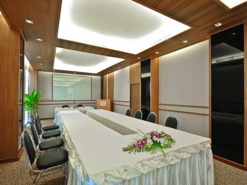 The Ashlee Plaza Patong Hotel & Spa