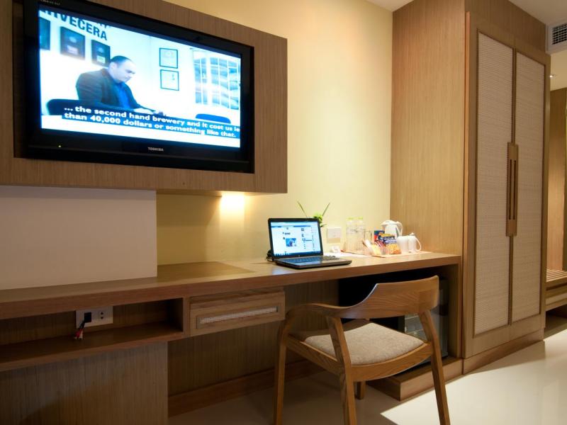 The Ashlee Plaza Patong Hotel & Spa