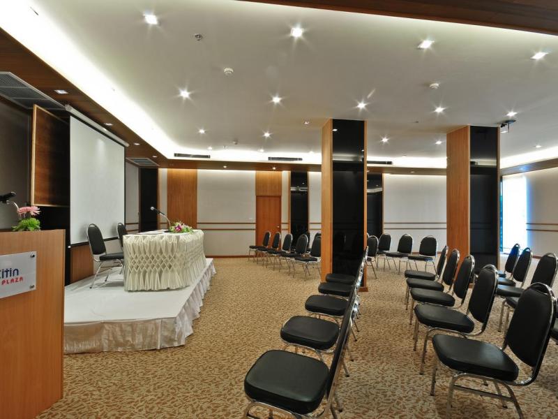 The Ashlee Plaza Patong Hotel & Spa