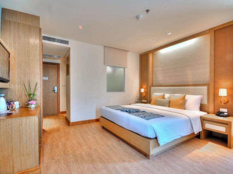 The Ashlee Plaza Patong Hotel & Spa