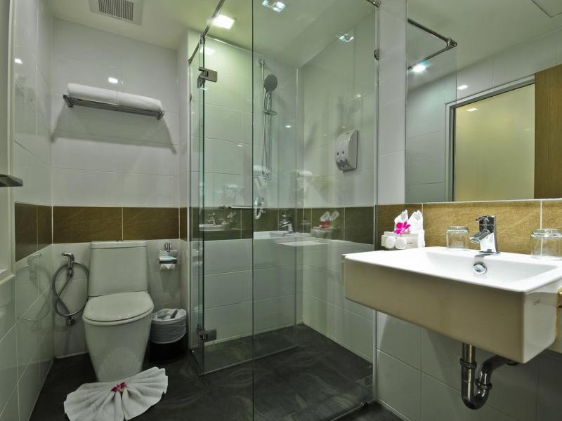 The Ashlee Plaza Patong Hotel & Spa