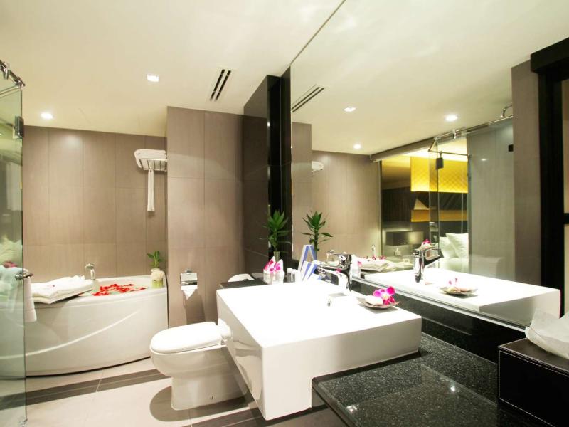 Golden Tulip Mandison Suites