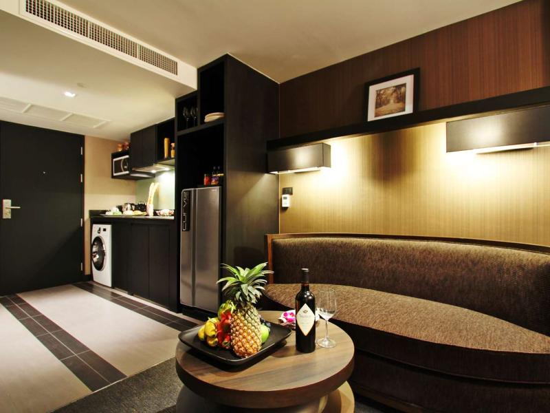 Golden Tulip Mandison Suites