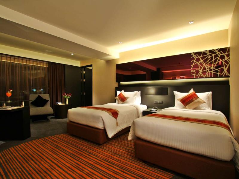 Golden Tulip Mandison Suites