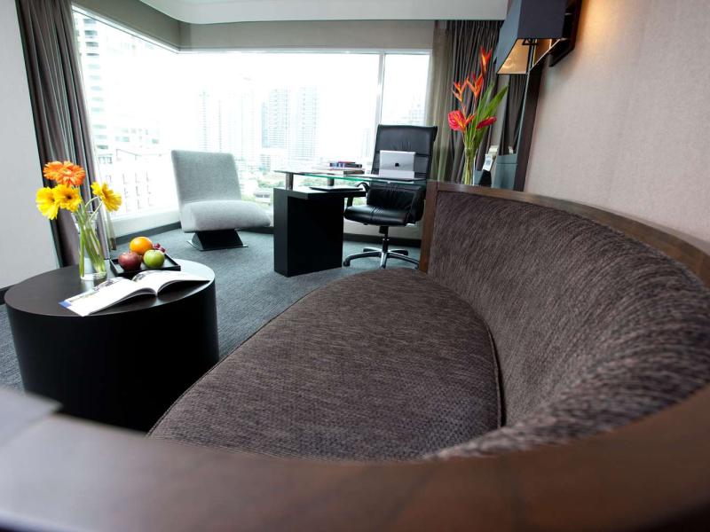 Golden Tulip Mandison Suites