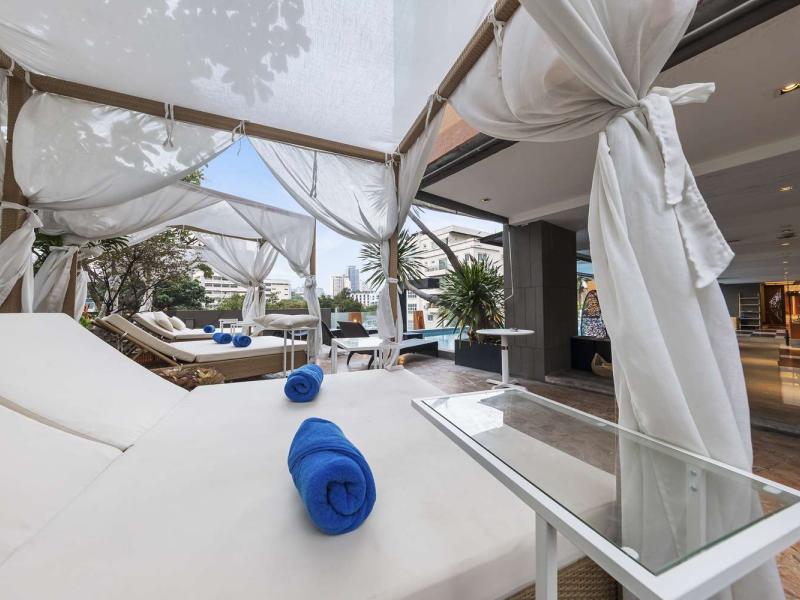 Golden Tulip Mandison Suites