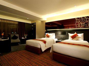 Golden Tulip Mandison Suites