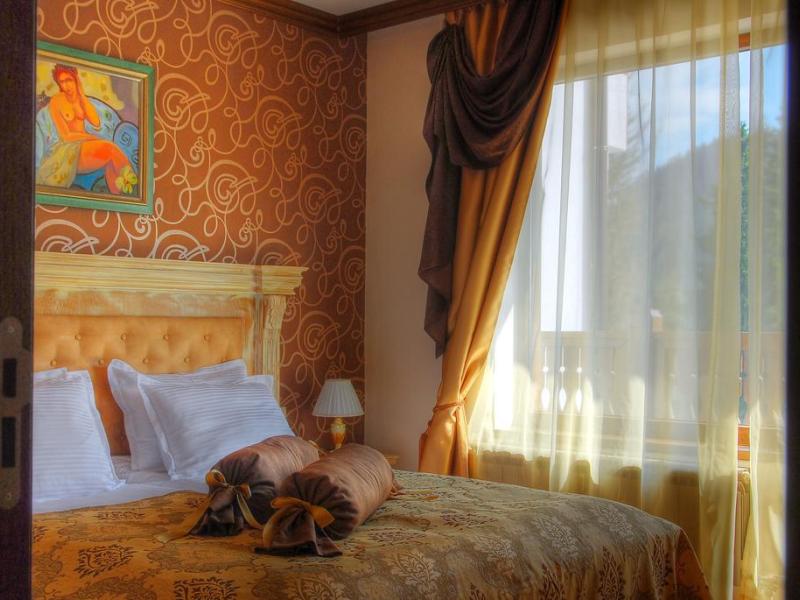 Iva & Elena Boutique