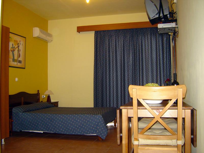 Paraktio Beach Apartments