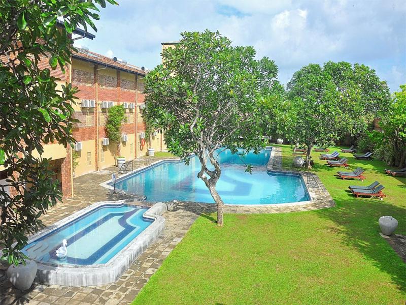 The Long Beach Resort