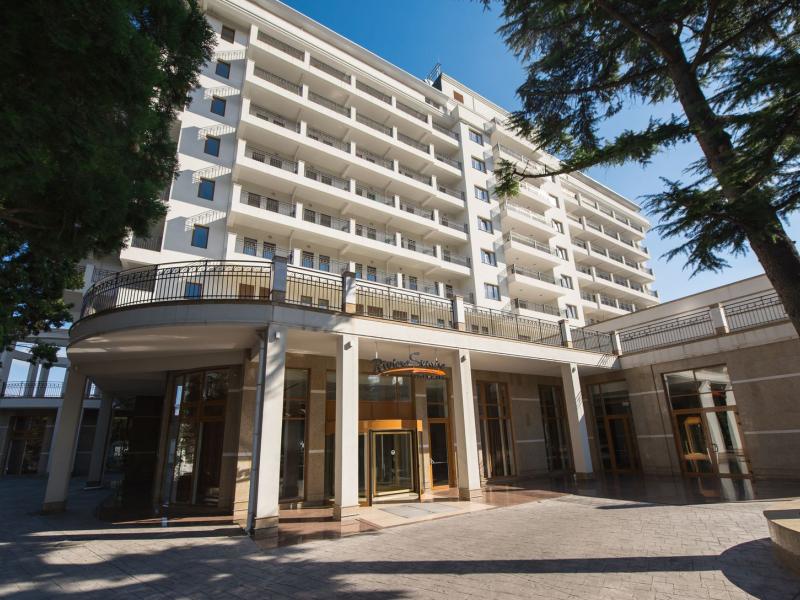 Riviera Sunrise Resort & Spa