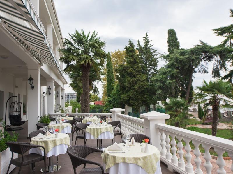 Riviera Sunrise Resort & Spa