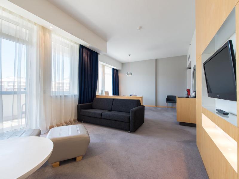 Riviera Sunrise Resort & Spa