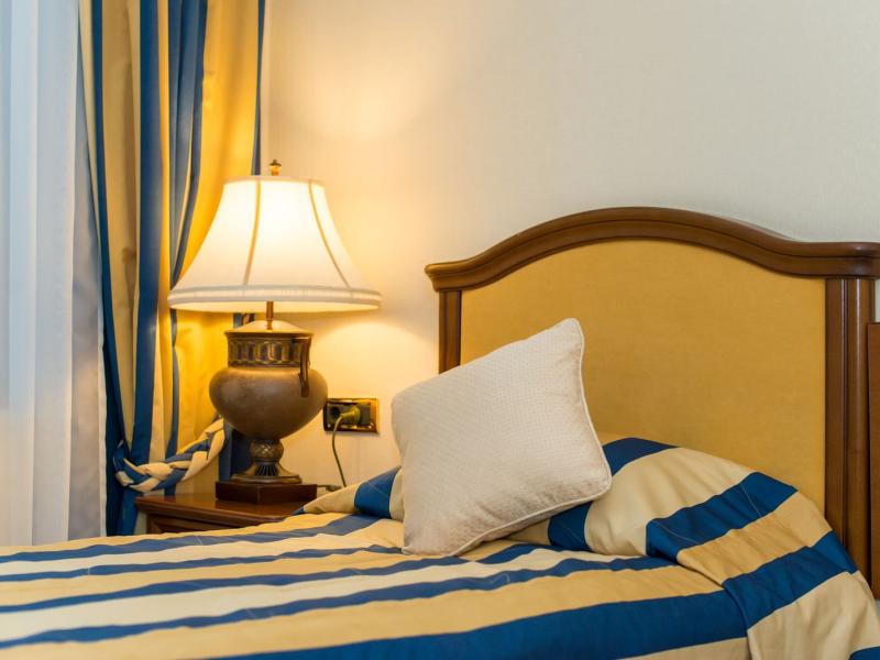 Riviera Sunrise Resort & Spa