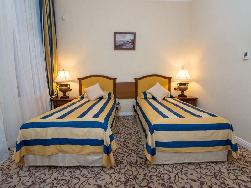 Riviera Sunrise Resort & Spa