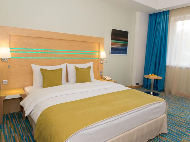 Riviera Sunrise Resort & Spa