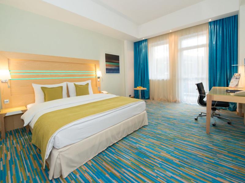 Riviera Sunrise Resort & Spa