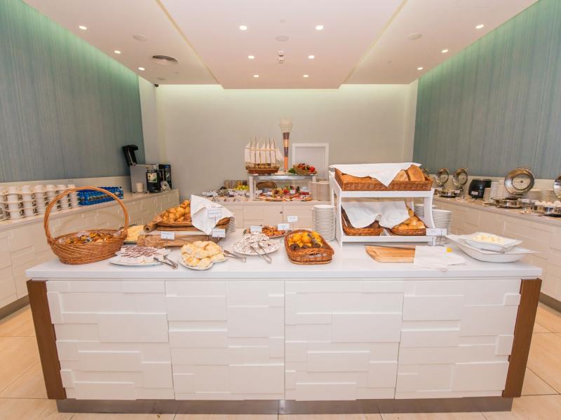 Riviera Sunrise Resort & Spa