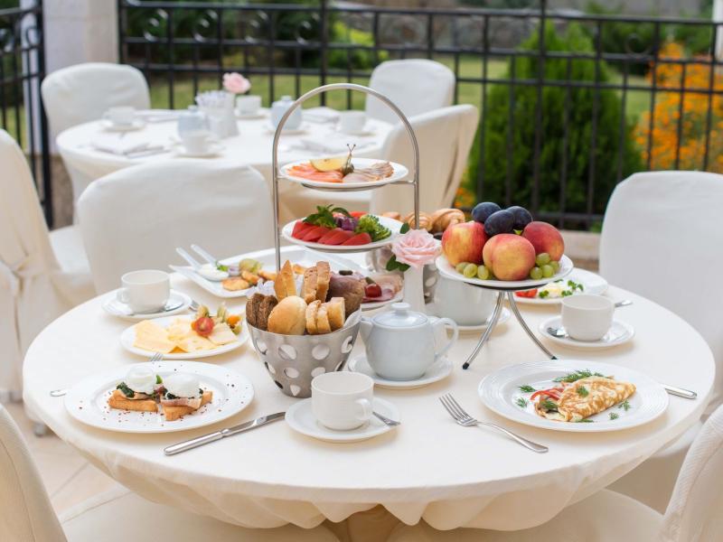 Riviera Sunrise Resort & Spa