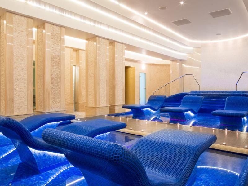 Riviera Sunrise Resort & Spa