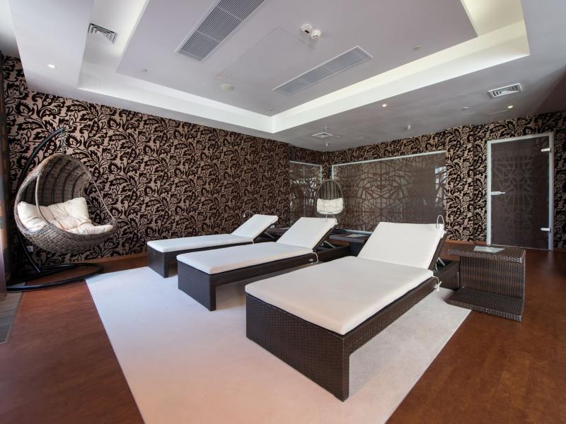 Riviera Sunrise Resort & Spa