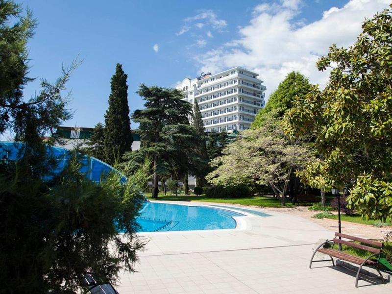 Riviera Sunrise Resort & Spa