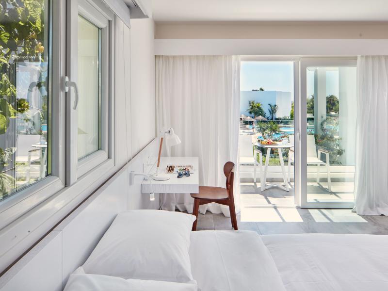 So White Club Resort