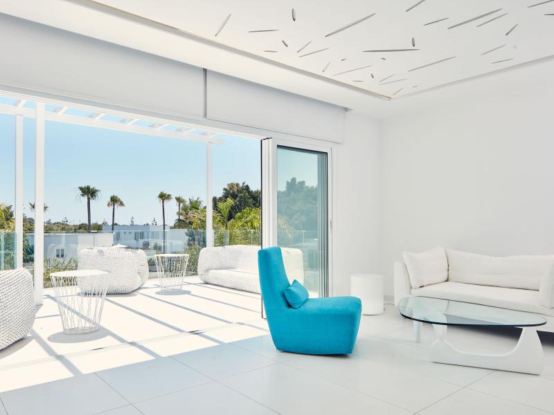 So White Club Resort