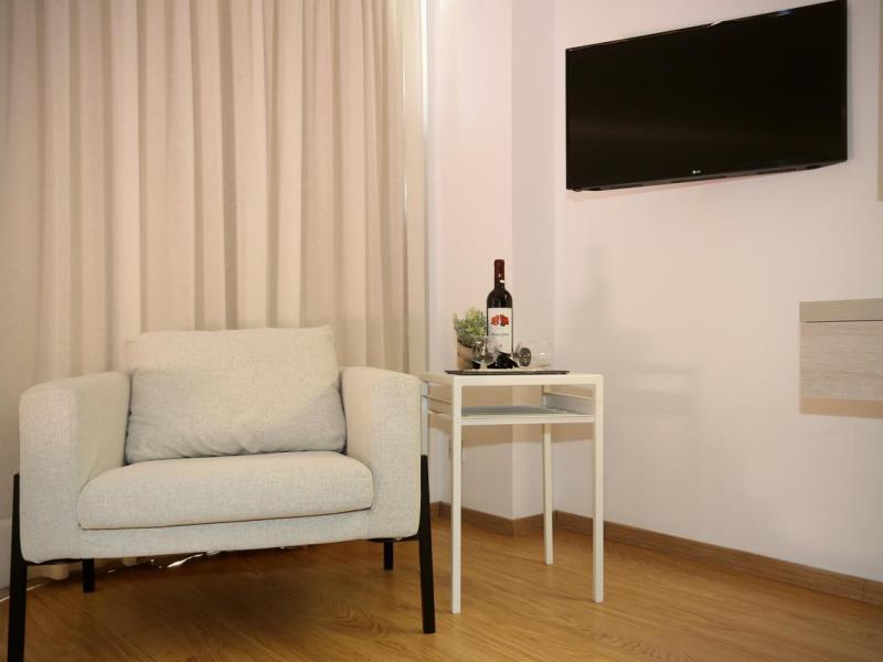 Pier Beach Hotel Apartments