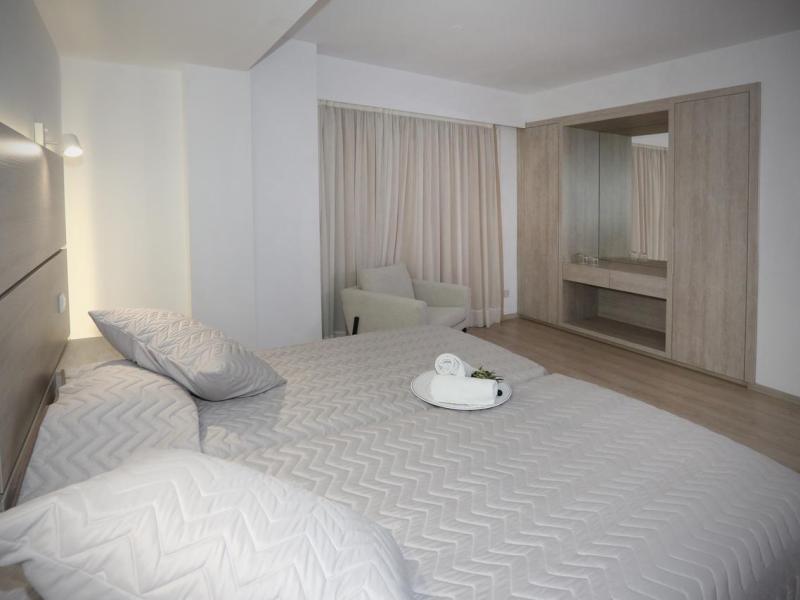 Pier Beach Hotel Apartments