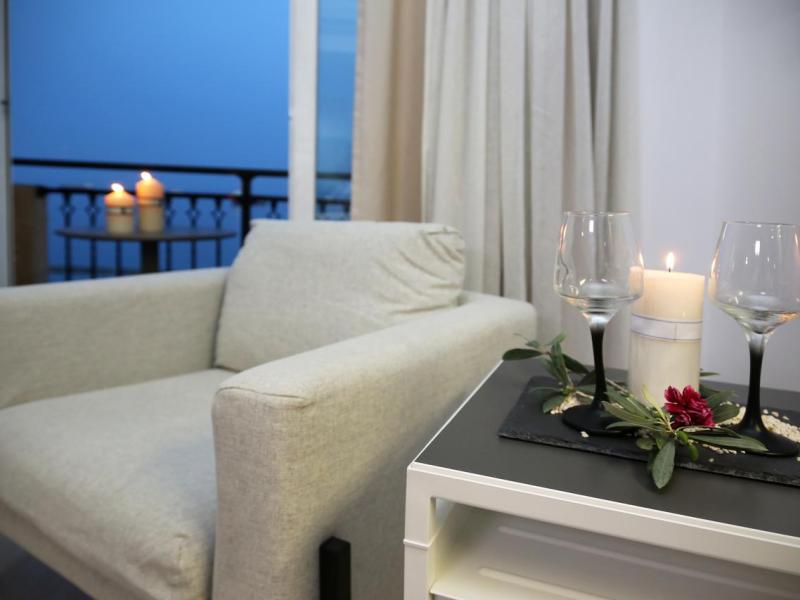 Pier Beach Hotel Apartments