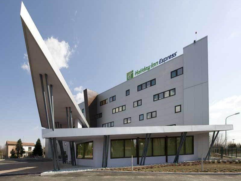 Holiday Inn Express Milan Malpensa Airport Somma Lombardo