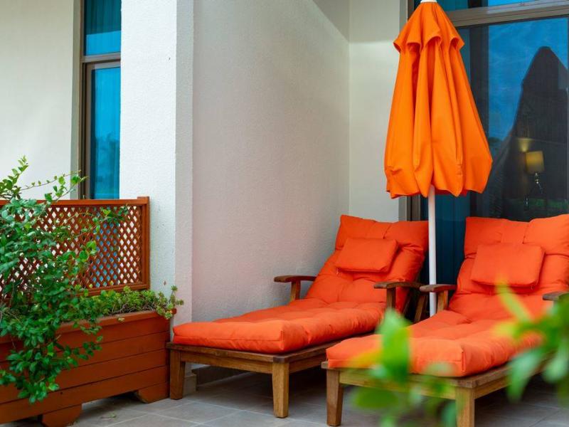 Commodore Elite Suites & Spa