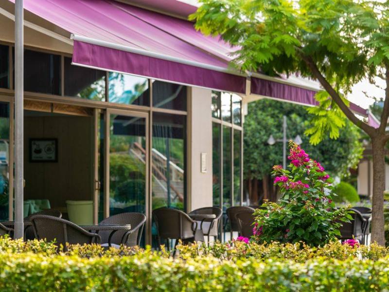 Commodore Elite Suites & Spa