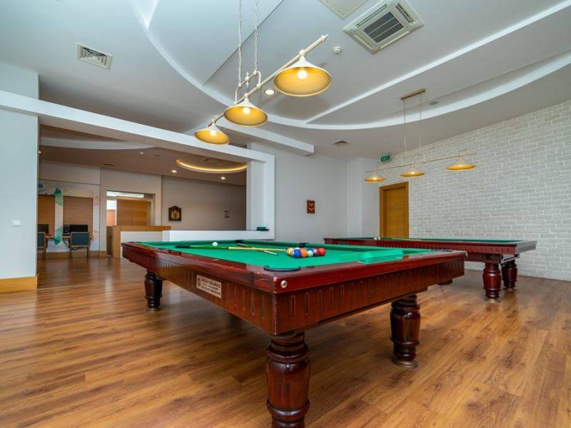 Commodore Elite Suites & Spa