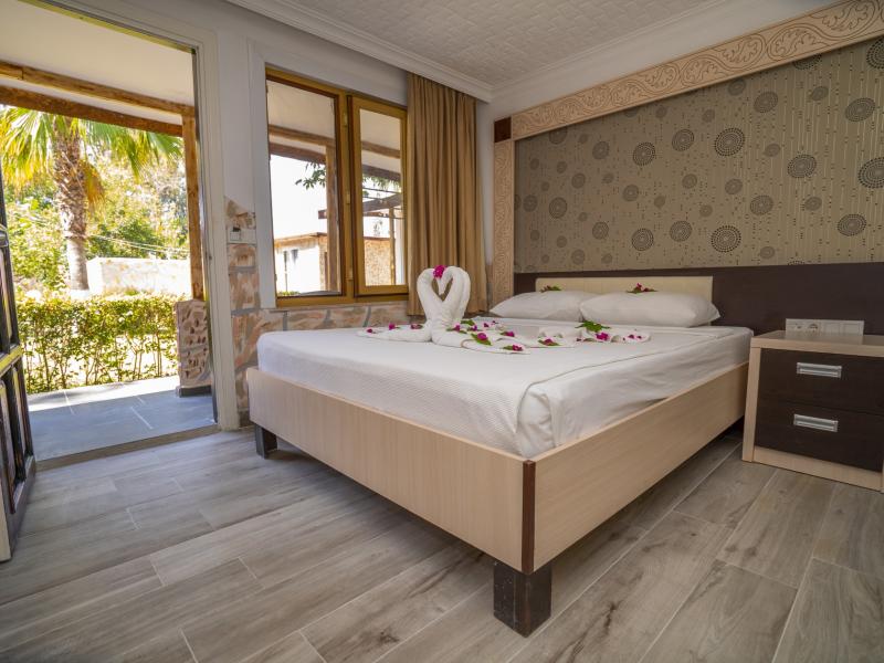 Aperion Beach Hotel
