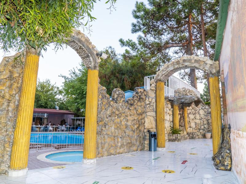 Aperion Beach Hotel