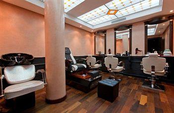 Art Palace Suites & Spa