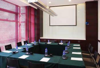 Отель Holiday Inn Express Dongzhimen Beijing Китай, Пекин, фото 7