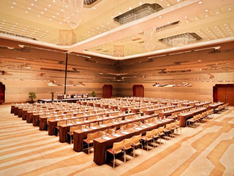 Jumeirah Himalayas Hotel Shanghai